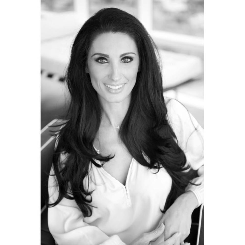 Meet your Posher, Suela